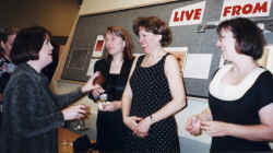 Theresa,Donna,Joan,Suzette.jpg (133936 bytes)